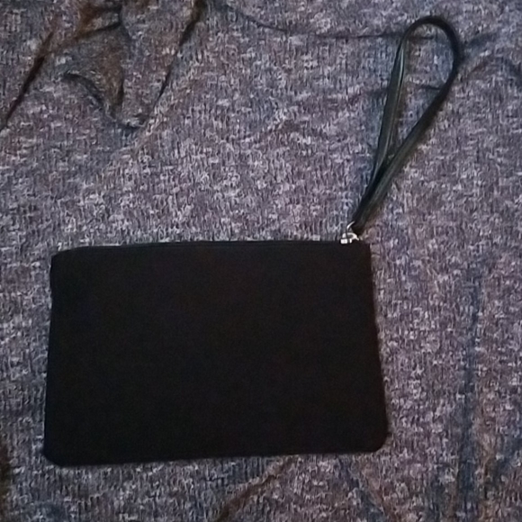 Victoria serect wristbands - Picture 2 of 3